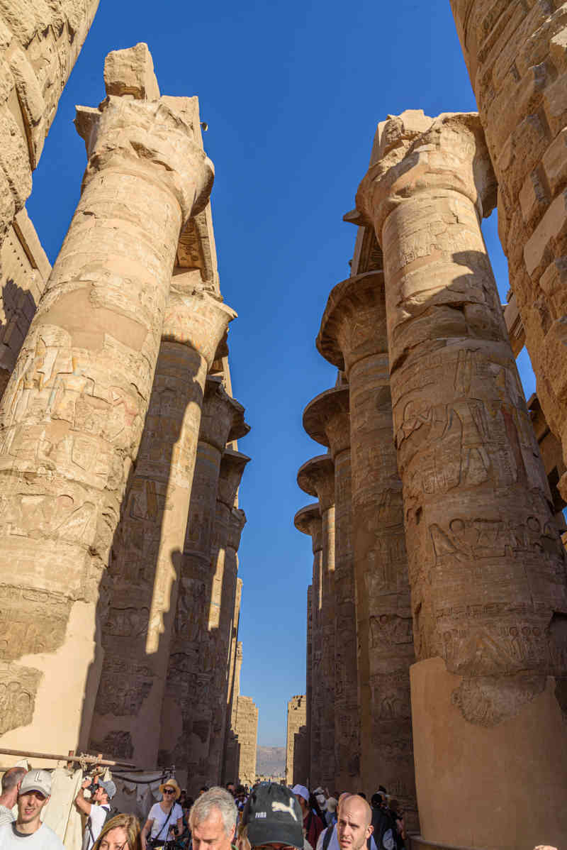 Egipto 052 - Luxor - Templo de Karnak - Sala Hipóstila.jpg